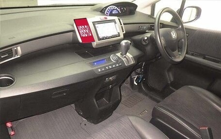 Honda Freed I, 2015 год, 850 000 рублей, 4 фотография