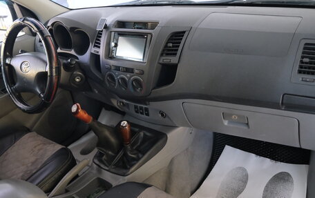 Toyota Hilux VII, 2010 год, 2 099 000 рублей, 17 фотография