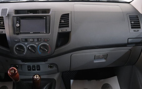 Toyota Hilux VII, 2010 год, 2 099 000 рублей, 16 фотография