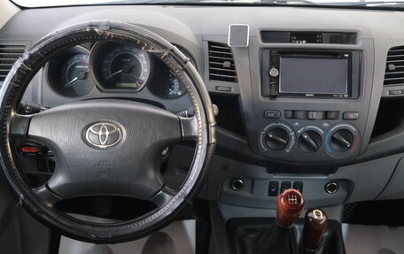 Toyota Hilux VII, 2010 год, 2 099 000 рублей, 11 фотография