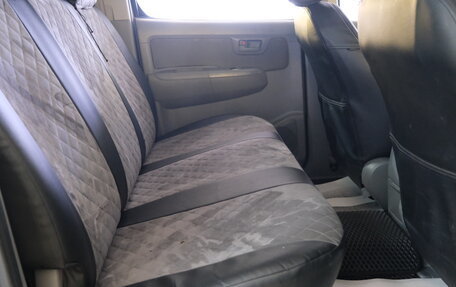 Toyota Hilux VII, 2010 год, 2 099 000 рублей, 20 фотография