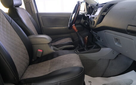 Toyota Hilux VII, 2010 год, 2 099 000 рублей, 18 фотография