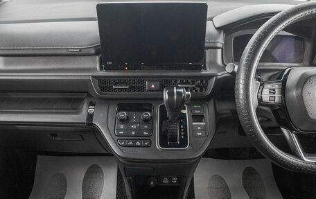 Honda Stepwgn, 2022 год, 3 049 000 рублей, 17 фотография