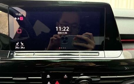 Volkswagen Golf VIII, 2022 год, 2 140 000 рублей, 14 фотография