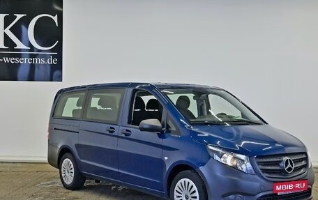 Mercedes-Benz Vito, 2023 год, 3 997 000 рублей, 2 фотография