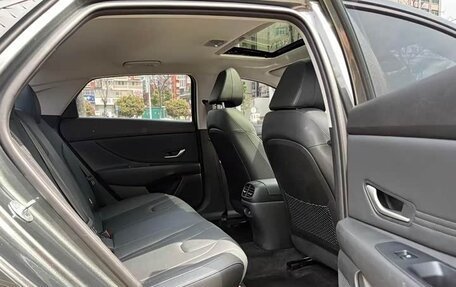 Hyundai Elantra, 2022 год, 1 620 000 рублей, 13 фотография