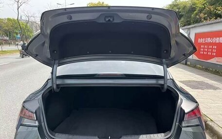 Hyundai Elantra, 2022 год, 1 620 000 рублей, 14 фотография