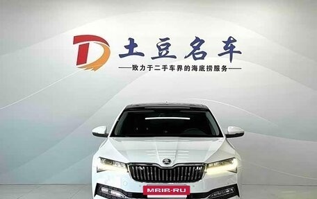 Skoda Superb III рестайлинг, 2022 год, 2 276 000 рублей, 2 фотография