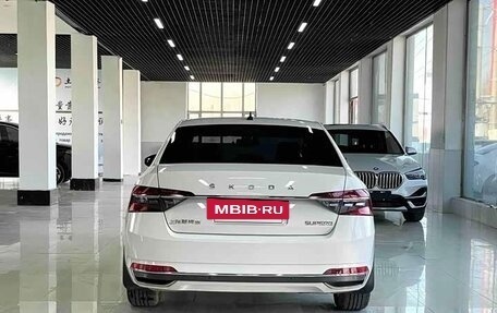 Skoda Superb III рестайлинг, 2022 год, 2 276 000 рублей, 5 фотография