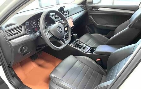 Skoda Superb III рестайлинг, 2022 год, 2 276 000 рублей, 7 фотография