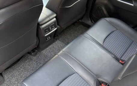 Toyota RAV4, 2019 год, 3 700 000 рублей, 4 фотография