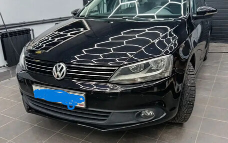 Volkswagen Jetta VI, 2012 год, 715 000 рублей, 2 фотография