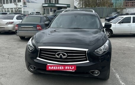 Infiniti QX70, 2014 год, 2 315 000 рублей, 2 фотография
