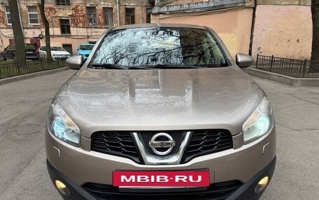 Nissan Qashqai, 2010 год, 800 000 рублей, 2 фотография
