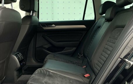 Volkswagen Passat B8 рестайлинг, 2019 год, 2 575 000 рублей, 13 фотография