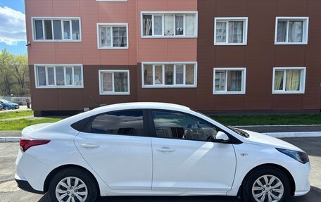 Hyundai Solaris II рестайлинг, 2022 год, 1 599 000 рублей, 6 фотография