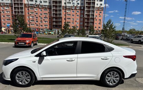 Hyundai Solaris II рестайлинг, 2022 год, 1 599 000 рублей, 2 фотография