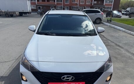 Hyundai Solaris II рестайлинг, 2022 год, 1 599 000 рублей, 8 фотография