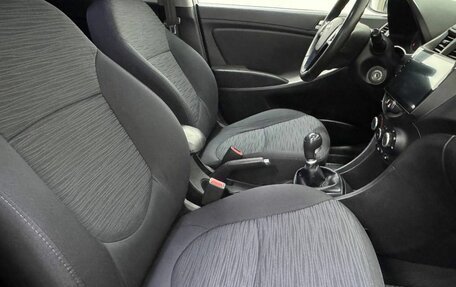 Hyundai Solaris II рестайлинг, 2015 год, 810 000 рублей, 9 фотография