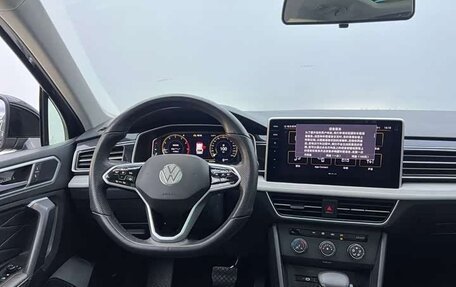 Volkswagen Tiguan II, 2022 год, 2 856 000 рублей, 8 фотография