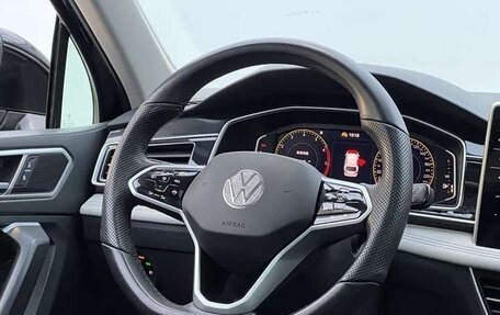 Volkswagen Tiguan II, 2022 год, 2 856 000 рублей, 10 фотография
