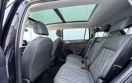 Volkswagen Tiguan II, 2022 год, 2 856 000 рублей, 17 фотография