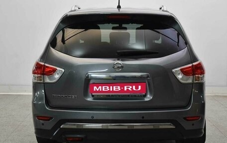 Nissan Pathfinder, 2016 год, 2 130 000 рублей, 3 фотография