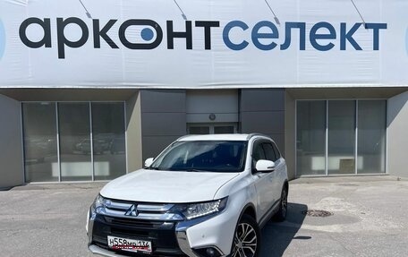 Mitsubishi Outlander III рестайлинг 3, 2016 год, 1 890 000 рублей, 1 фотография