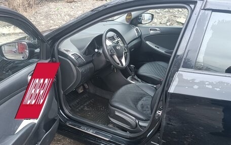 Hyundai Solaris II рестайлинг, 2015 год, 920 000 рублей, 4 фотография