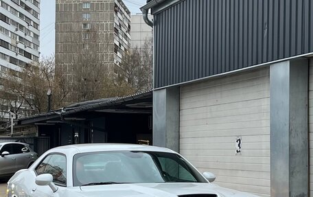 Dodge Challenger III рестайлинг 2, 2019 год, 3 900 000 рублей, 16 фотография