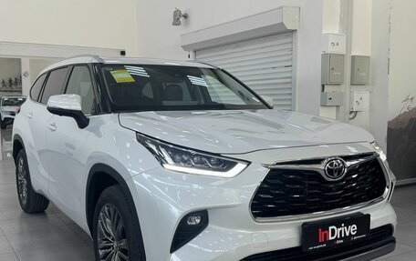 Toyota Highlander, 2026 год, 5 600 000 рублей, 3 фотография