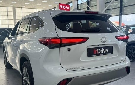 Toyota Highlander, 2026 год, 5 600 000 рублей, 6 фотография