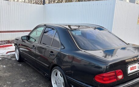 Mercedes-Benz E-Класс, 1996 год, 210 000 рублей, 7 фотография