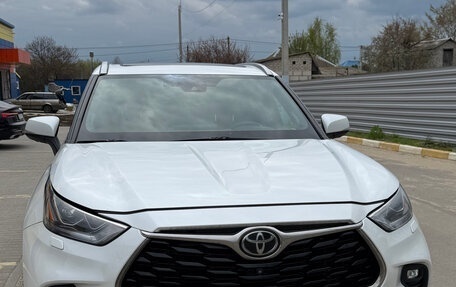 Toyota Highlander, 2021 год, 5 390 000 рублей, 3 фотография