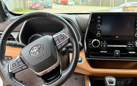 Toyota Highlander, 2021 год, 5 390 000 рублей, 18 фотография