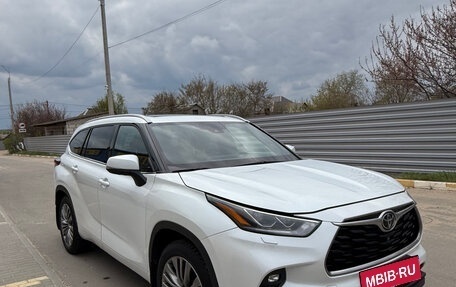 Toyota Highlander, 2021 год, 5 390 000 рублей, 14 фотография