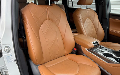 Toyota Highlander, 2021 год, 5 390 000 рублей, 22 фотография