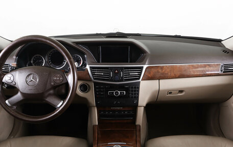 Mercedes-Benz E-Класс, 2012 год, 1 999 000 рублей, 14 фотография