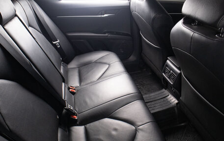 Toyota Camry, 2019 год, 2 799 000 рублей, 20 фотография