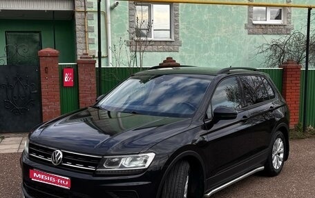 Volkswagen Tiguan II, 2019 год, 2 300 000 рублей, 1 фотография