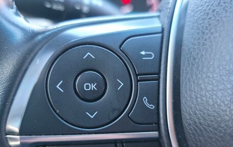 Toyota Camry, 2018 год, 2 600 000 рублей, 3 фотография