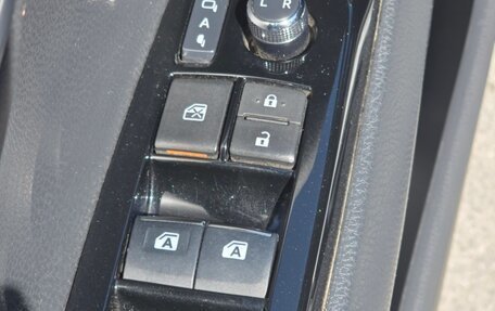 Toyota Camry, 2018 год, 2 600 000 рублей, 12 фотография