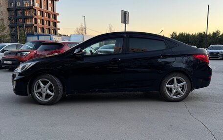 Hyundai Solaris II рестайлинг, 2011 год, 530 000 рублей, 2 фотография