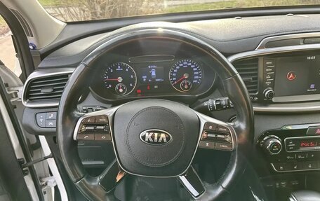 KIA Sorento III Prime рестайлинг, 2018 год, 3 000 000 рублей, 21 фотография