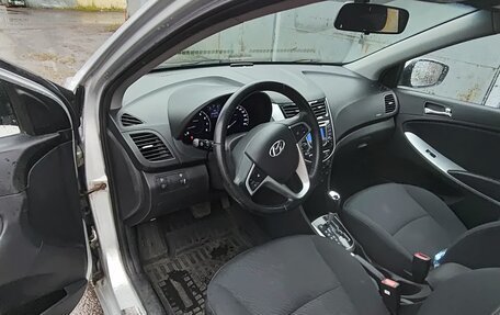 Hyundai Solaris II рестайлинг, 2011 год, 780 000 рублей, 6 фотография