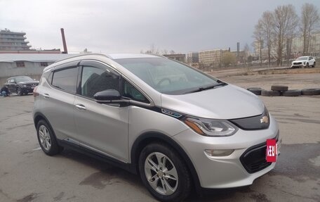 Chevrolet Bolt, 2017 год, 1 690 000 рублей, 2 фотография