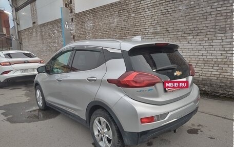 Chevrolet Bolt, 2017 год, 1 690 000 рублей, 3 фотография
