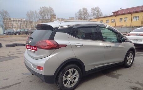 Chevrolet Bolt, 2017 год, 1 690 000 рублей, 4 фотография