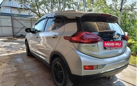 Chevrolet Bolt, 2017 год, 1 690 000 рублей, 10 фотография