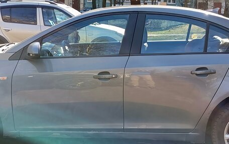 Chevrolet Cruze II, 2010 год, 650 000 рублей, 7 фотография